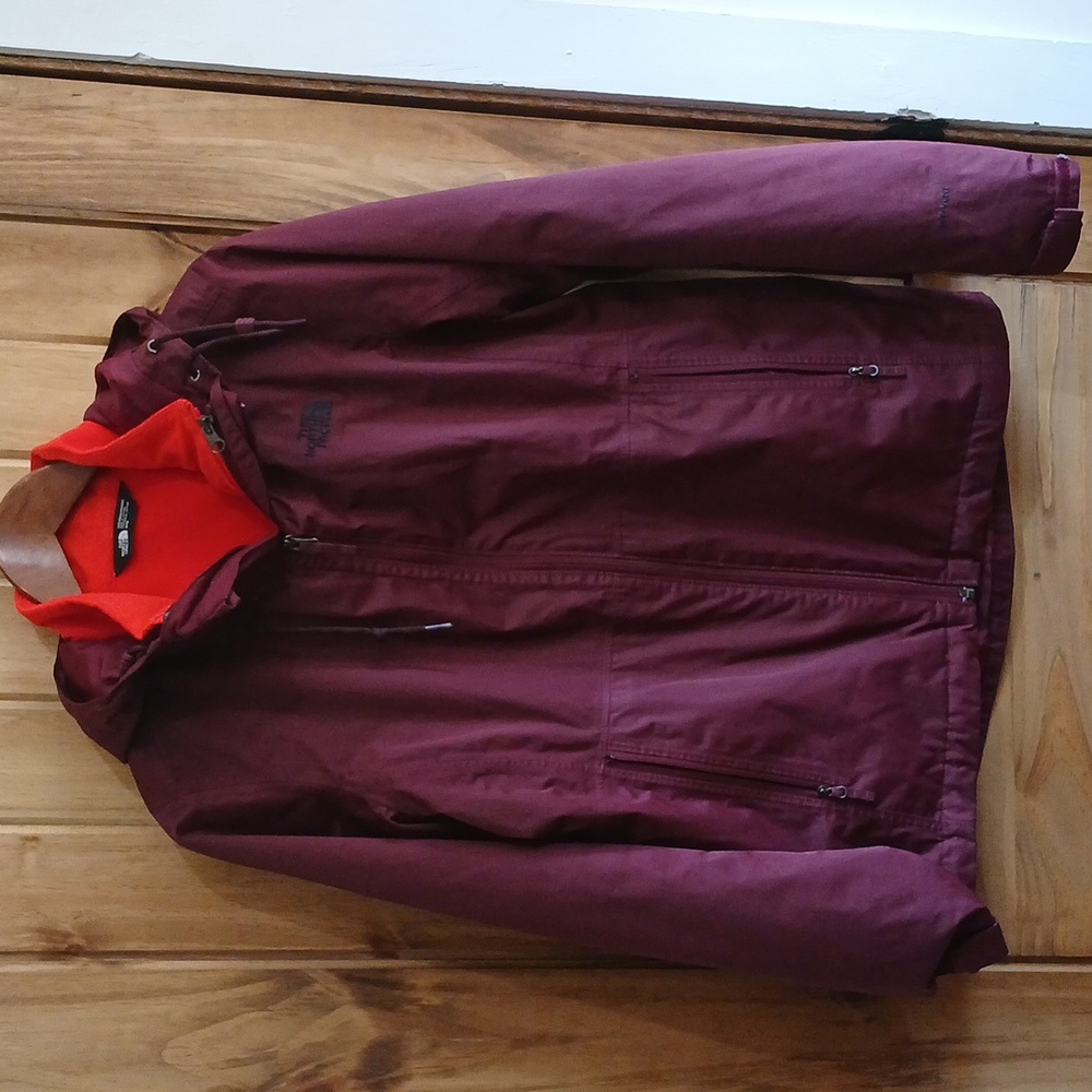 The North Face Women's Dryvent Hooded Jacket- medium